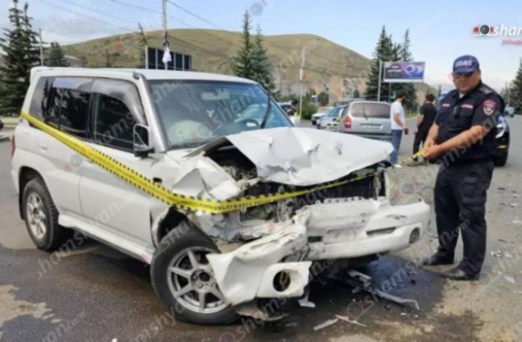 Հրազդանում բախվել են «Mitsubishi Pajero iO»-ն ու «Opel»-ը․ վիրավnրներ կան